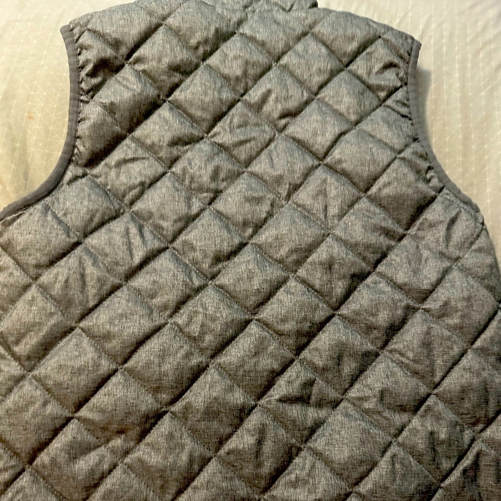 Old Navy Pleated Sweater Vest Grey and Gold zipper with collar